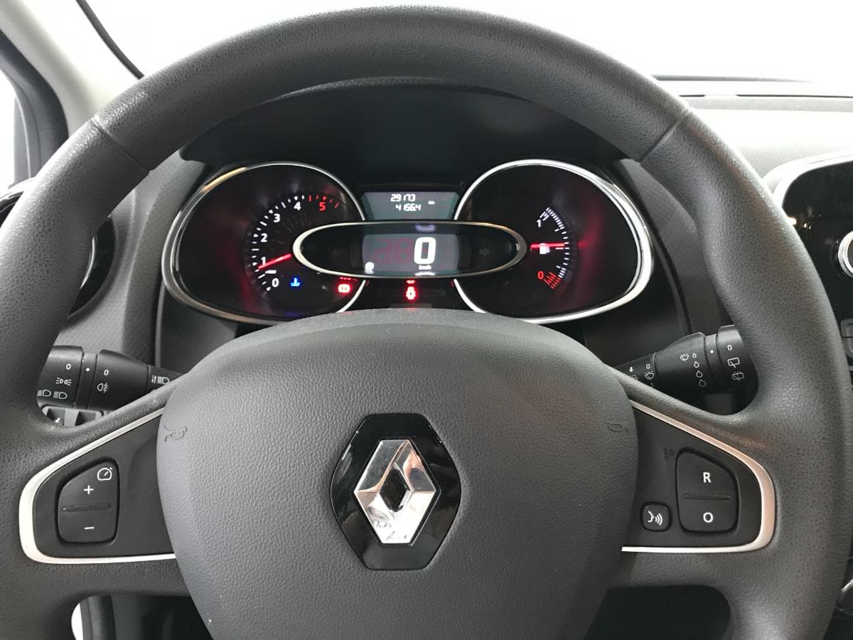 Renault Clio 1.DCI · Ano 2019 — imagem 37