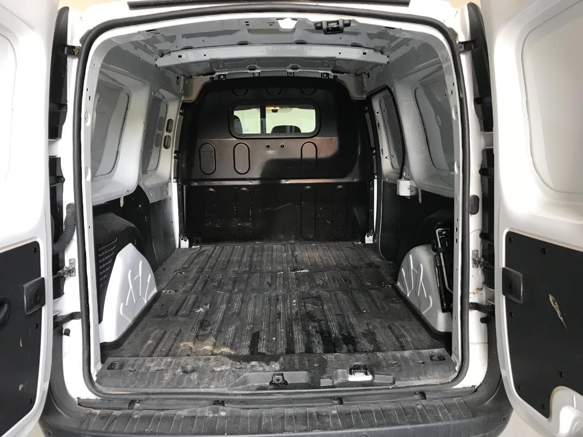 Renault Kangoo Maxi 1.5DCI · Ano 2020 — imagen 8