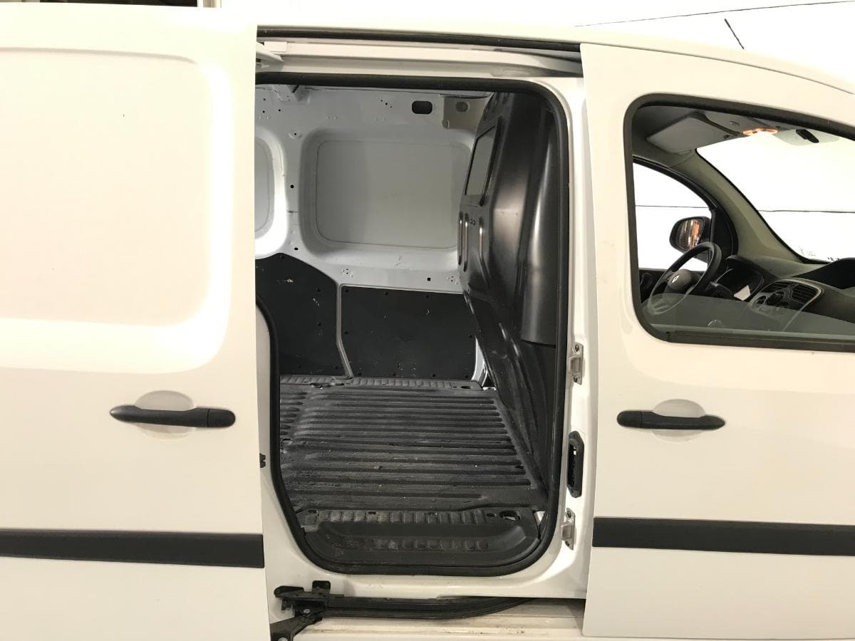 Renault Kangoo Maxi 1.5DCI · Ano 2020 — imagen 9