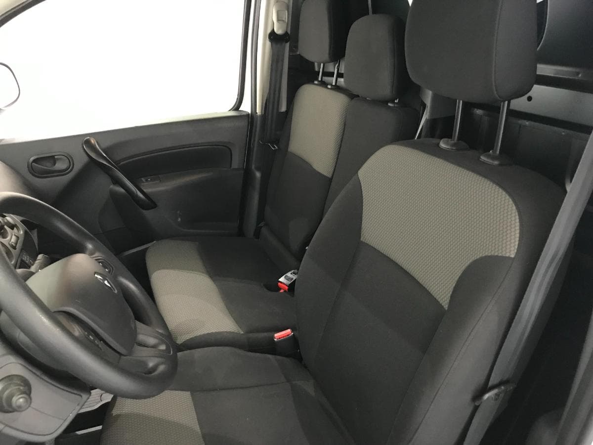 Renault Kangoo Maxi 1.5DCI · Ano 2020 — imagen 23