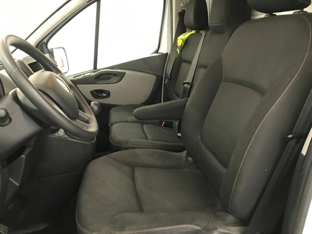 Renault Trafic 1.6DCI · Ano 2017 — imagem 31