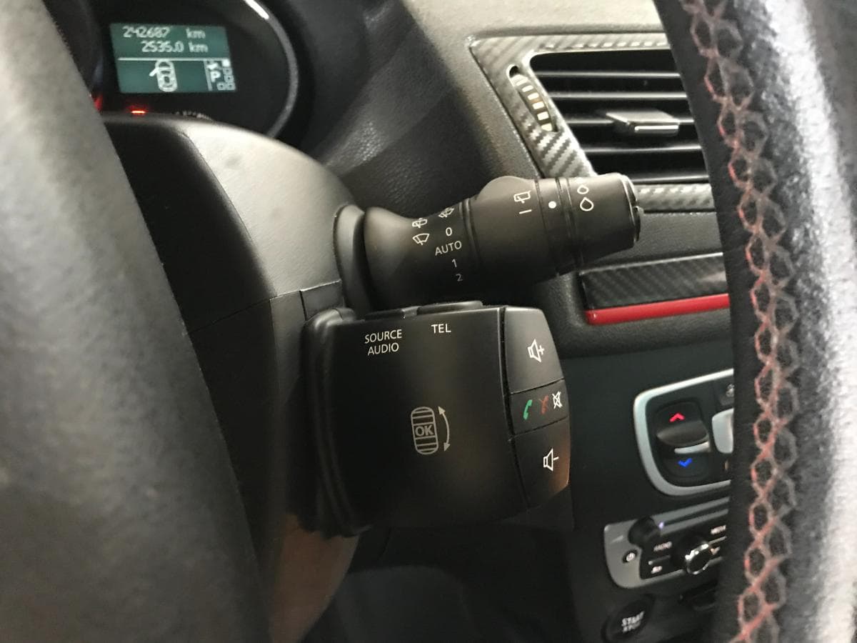 Renault Mégane 1.5 Dci · Ano 2014 — imagem 39