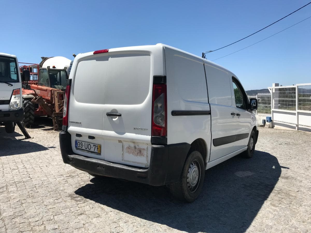 Peugeot Expert 2.0 HDI · Ano 2015 — imagen 11
