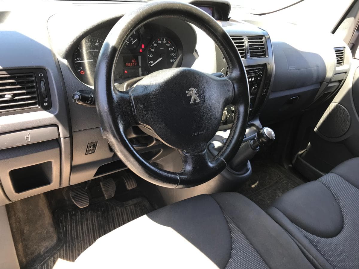 Peugeot Expert 2.0 HDI · Ano 2015 — imagen 28