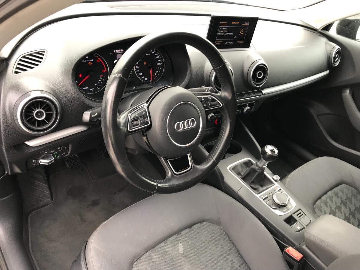 Audi A3 1.6TDI · Ano 2016 — imagen 26