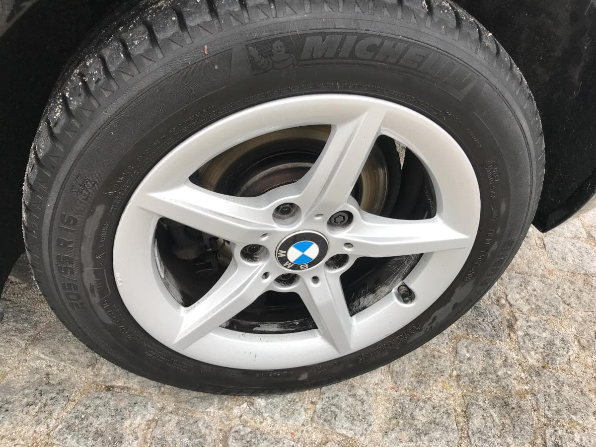 BMW 116 D · Ano 2018 — imagem 18
