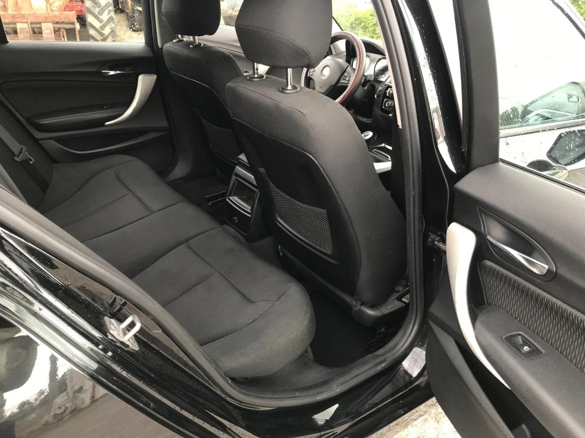 BMW 116 D · Ano 2018 — imagem 21