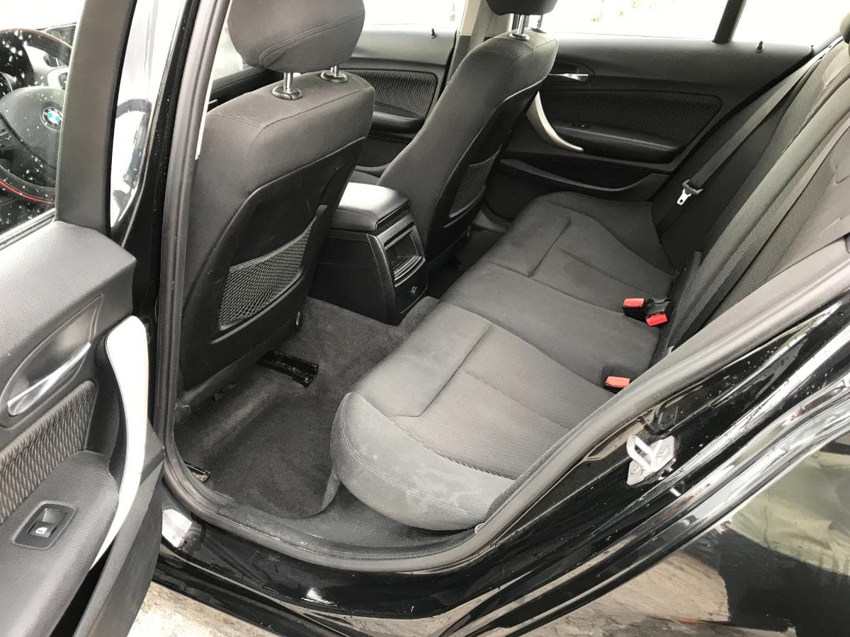BMW 116 D · Ano 2018 — imagem 22