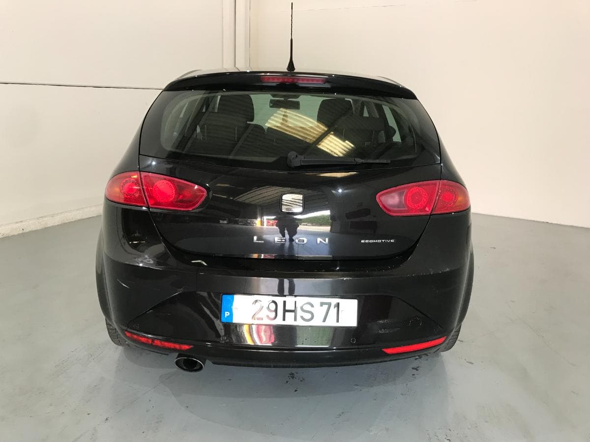 Seat Leon 1.9 TDI · Ano 2009 — image 8