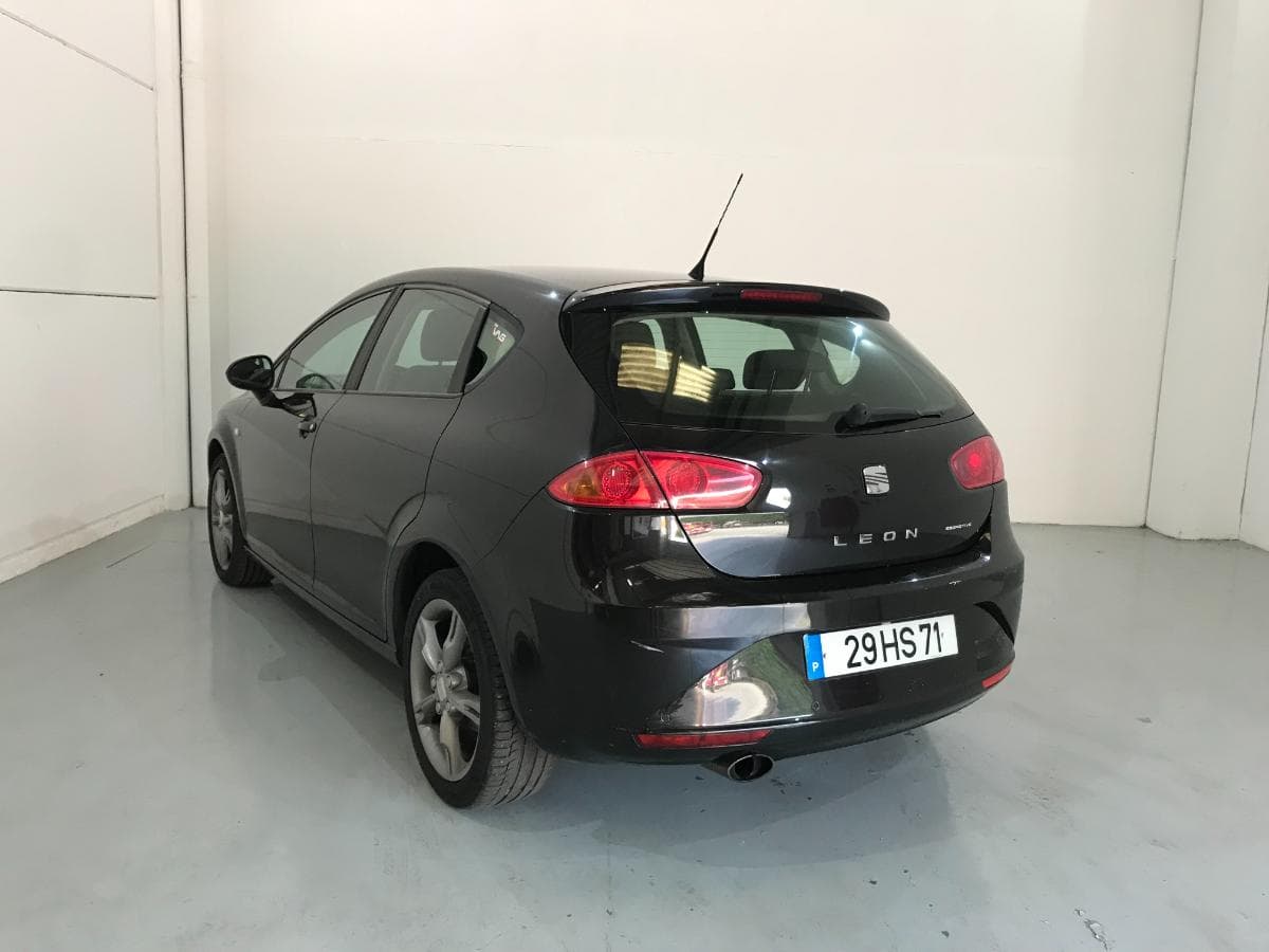Seat Leon 1.9 TDI · Ano 2009 — image 11