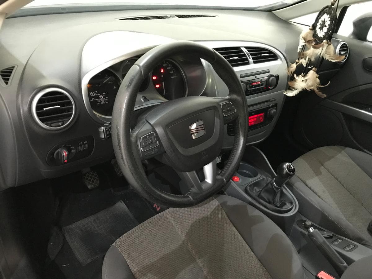 Seat Leon 1.9 TDI · Ano 2009 — image 38