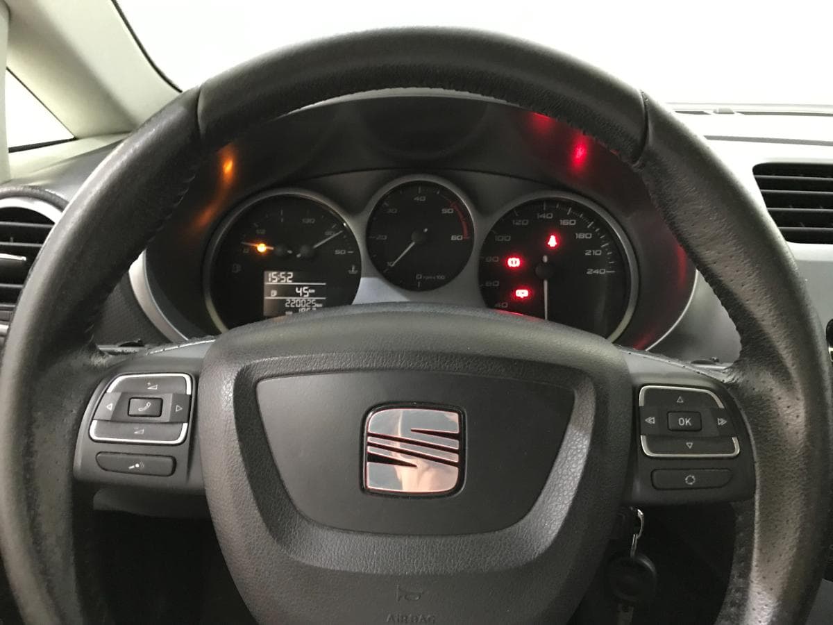 Seat Leon 1.9 TDI · Ano 2009 — image 39