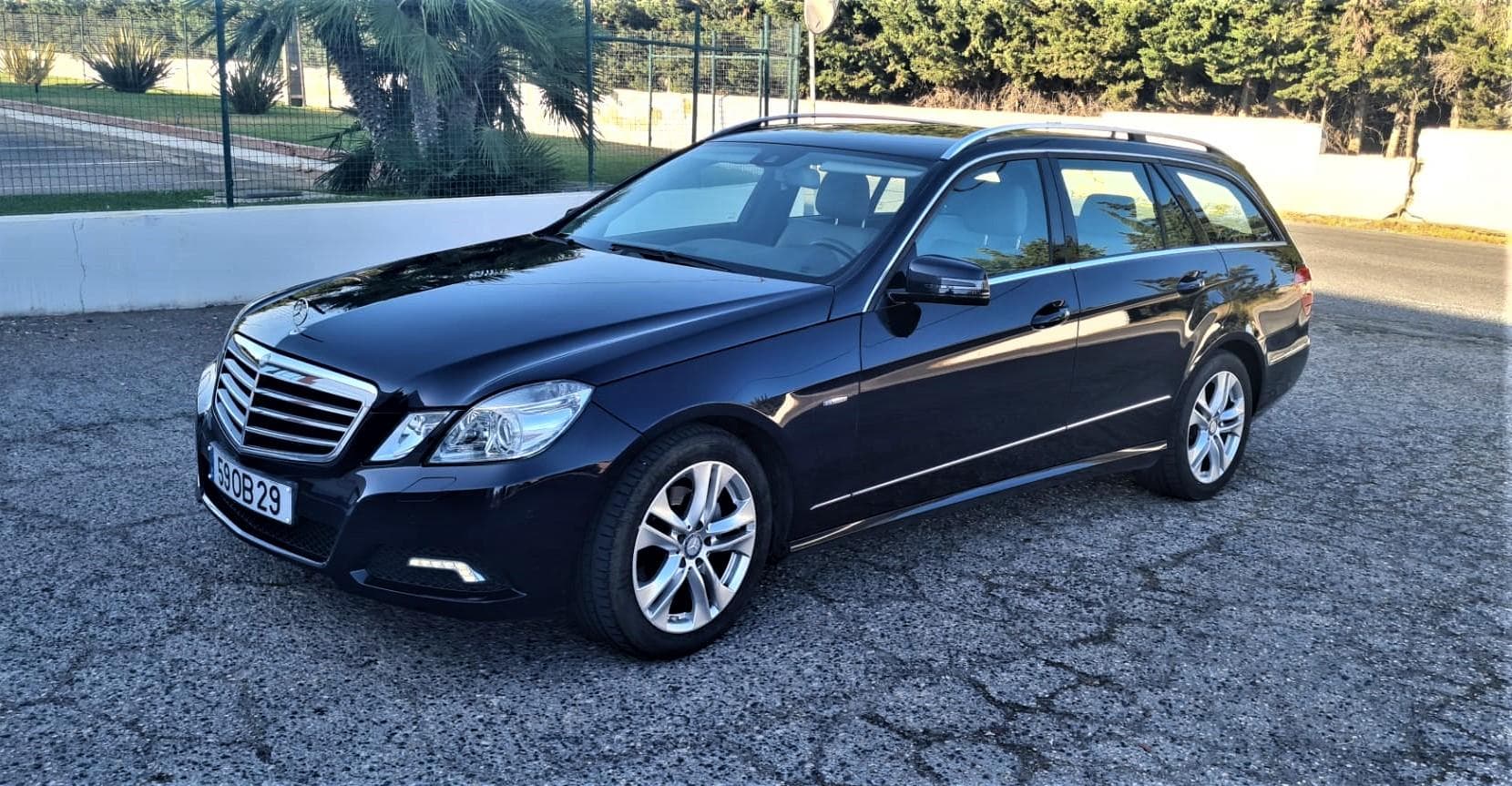 Mercedes-Benz E220 CDI — image 2