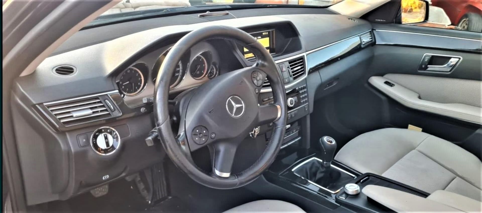 Mercedes-Benz E220 CDI — image 6