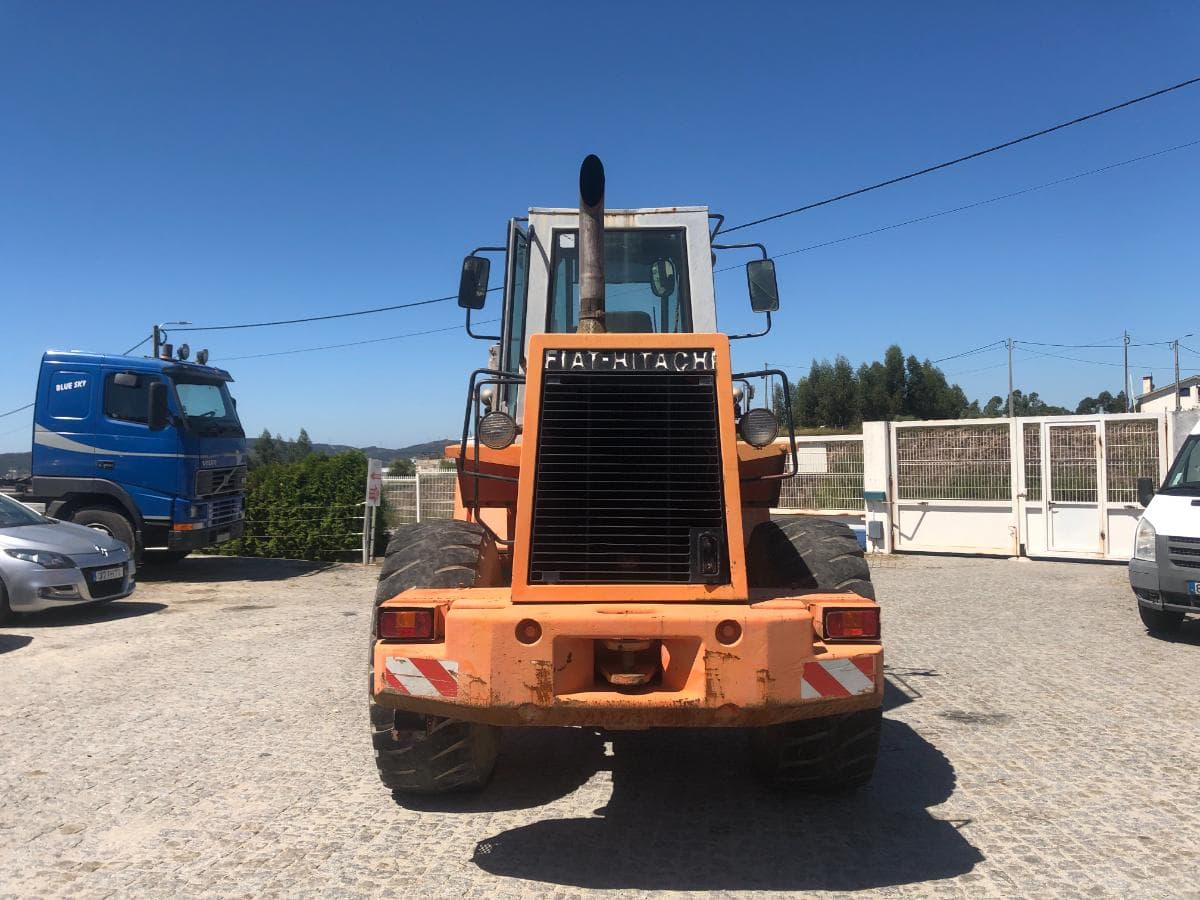 Pá Carregadora Fiat Hitachi FR 130 — imagen 5