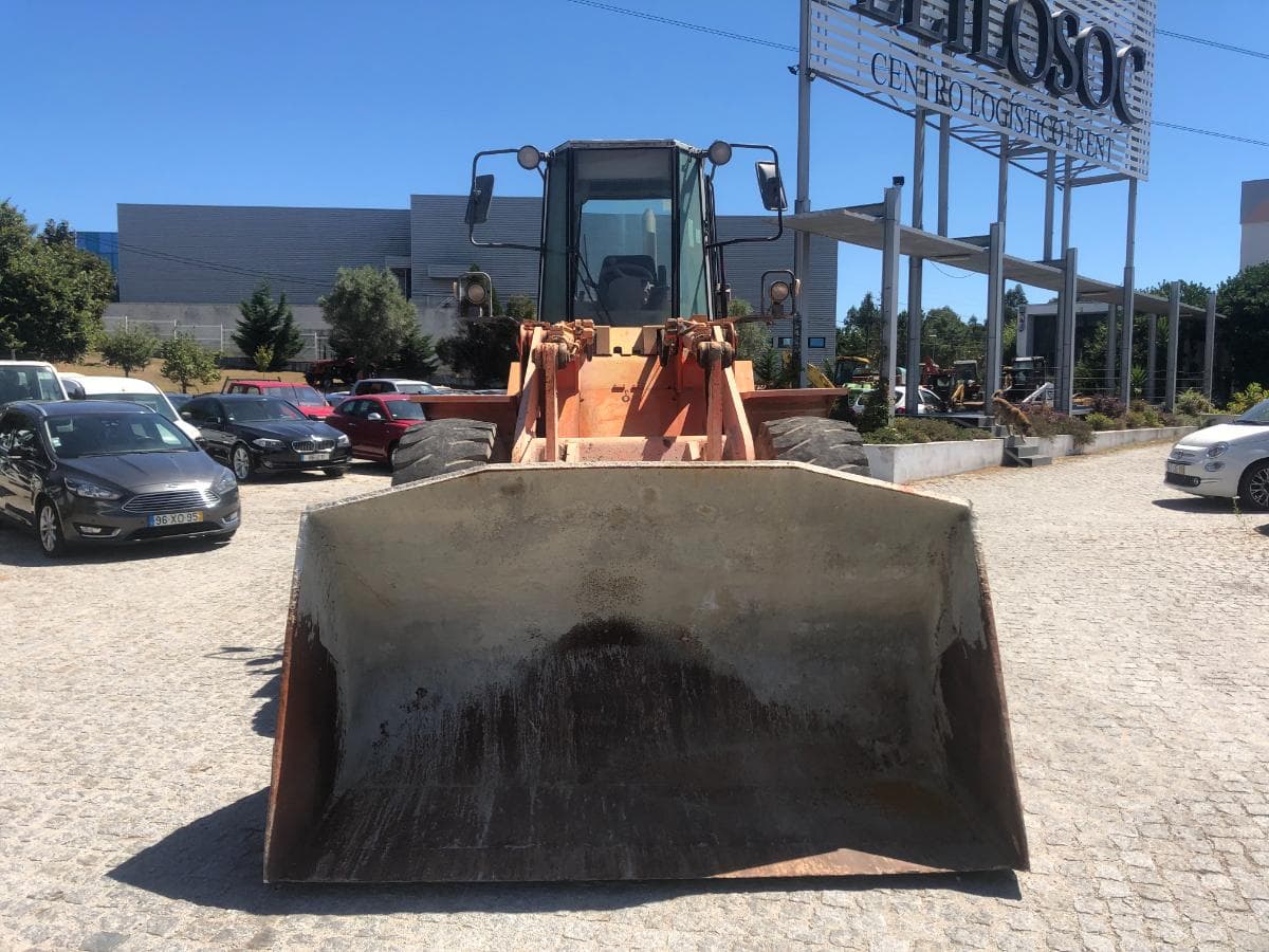 Pá Carregadora Fiat Hitachi FR 130 — imagen 3