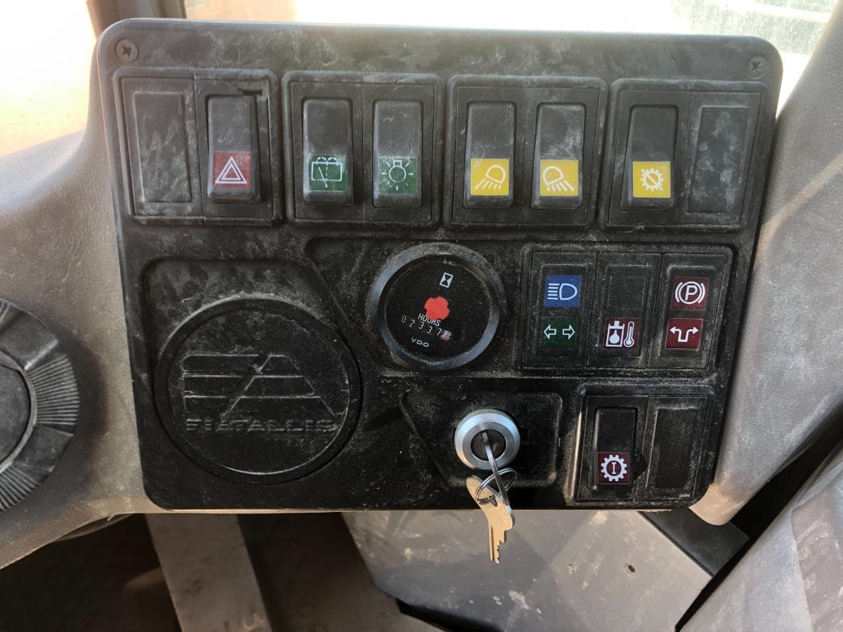 Pá Carregadora Fiat Hitachi FR 130 — imagen 20