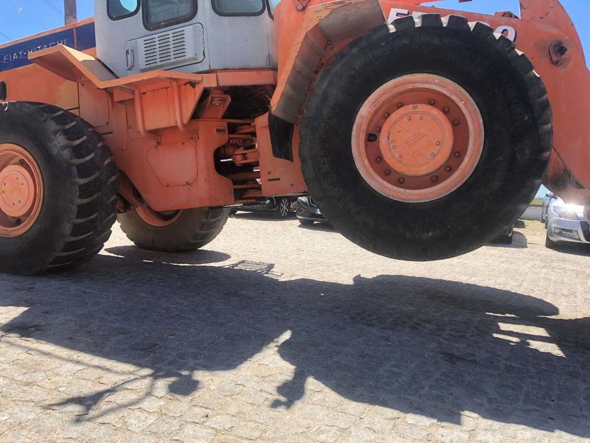 Pá Carregadora Fiat Hitachi FR 130 — imagen 28