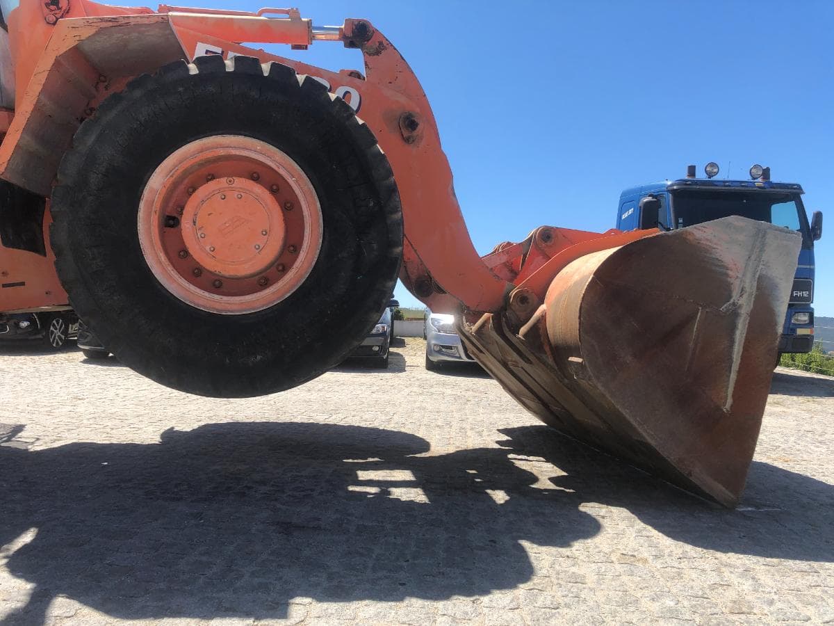 Pá Carregadora Fiat Hitachi FR 130 — imagen 30