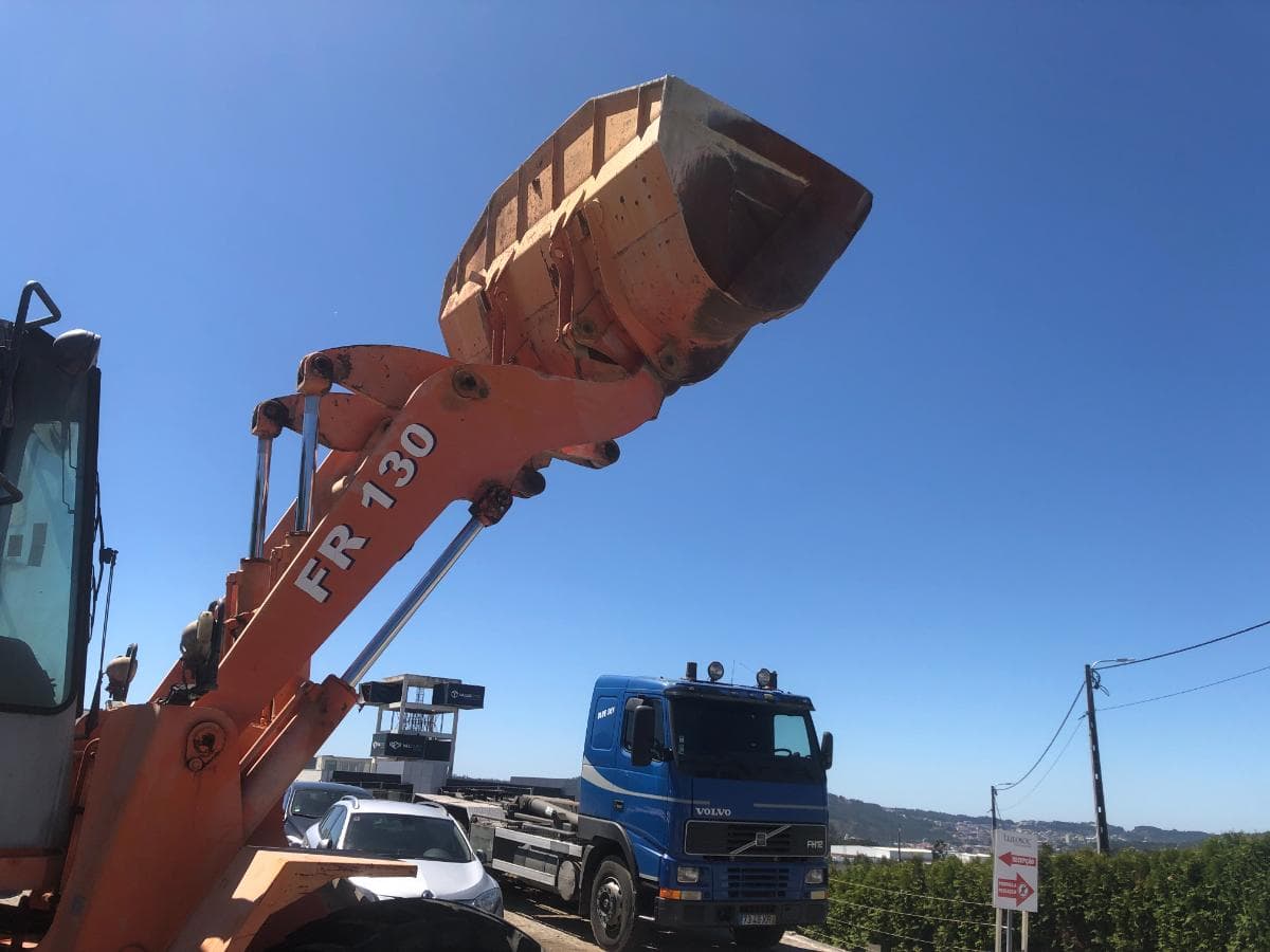 Pá Carregadora Fiat Hitachi FR 130 — imagen 31