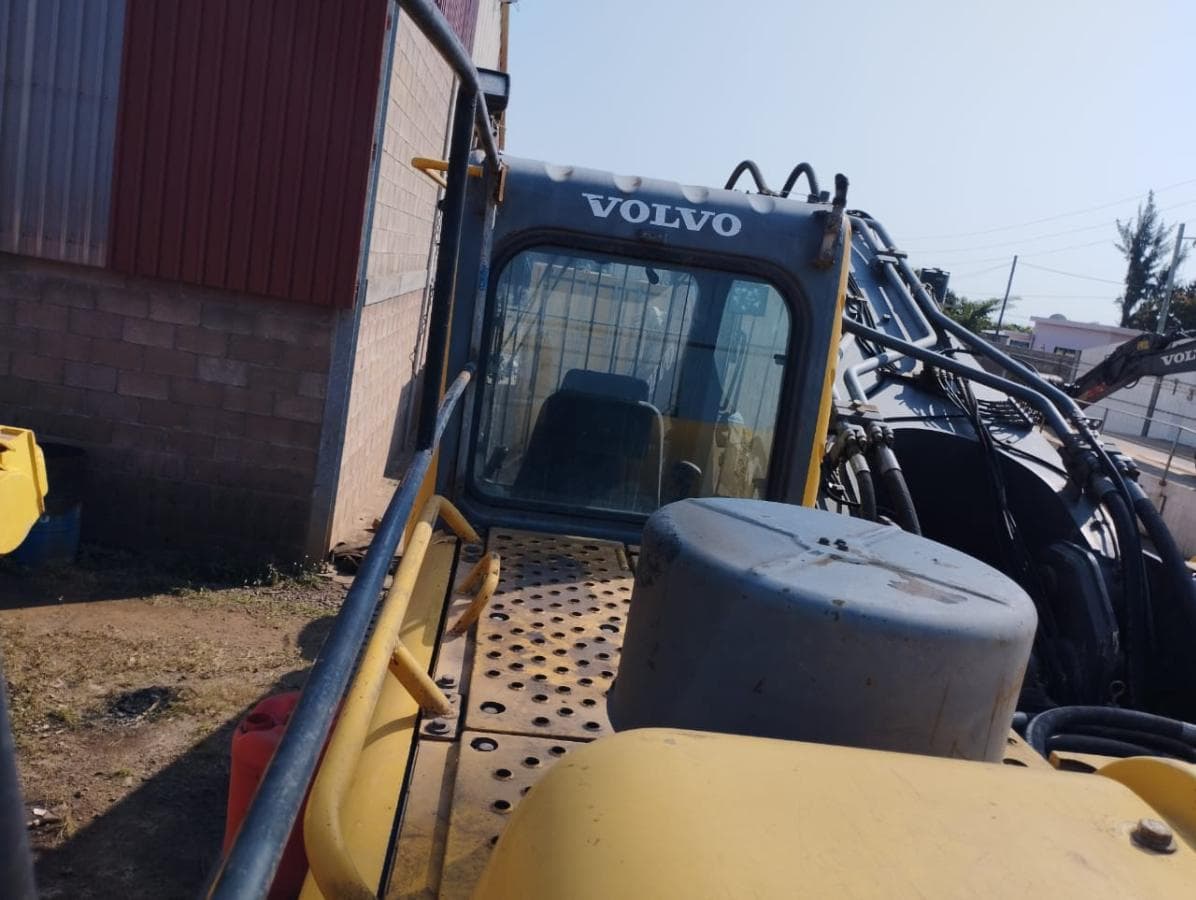 Escavadeira Volvo EC460BLC · — imagem 8