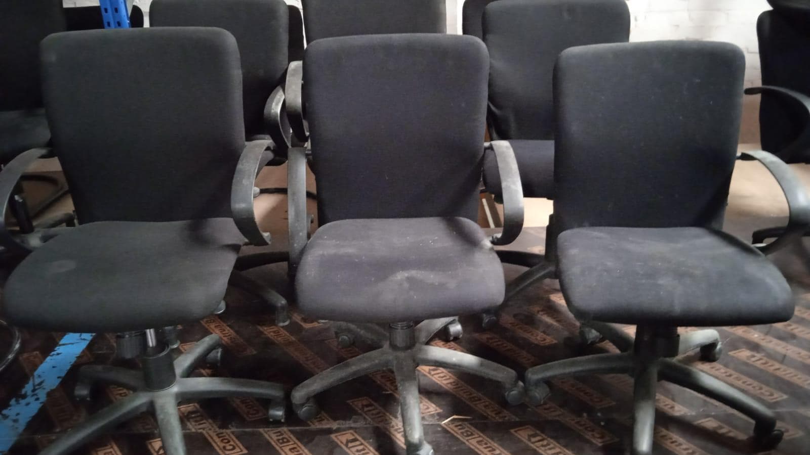 Mobiliário de escritório · — imagem 1