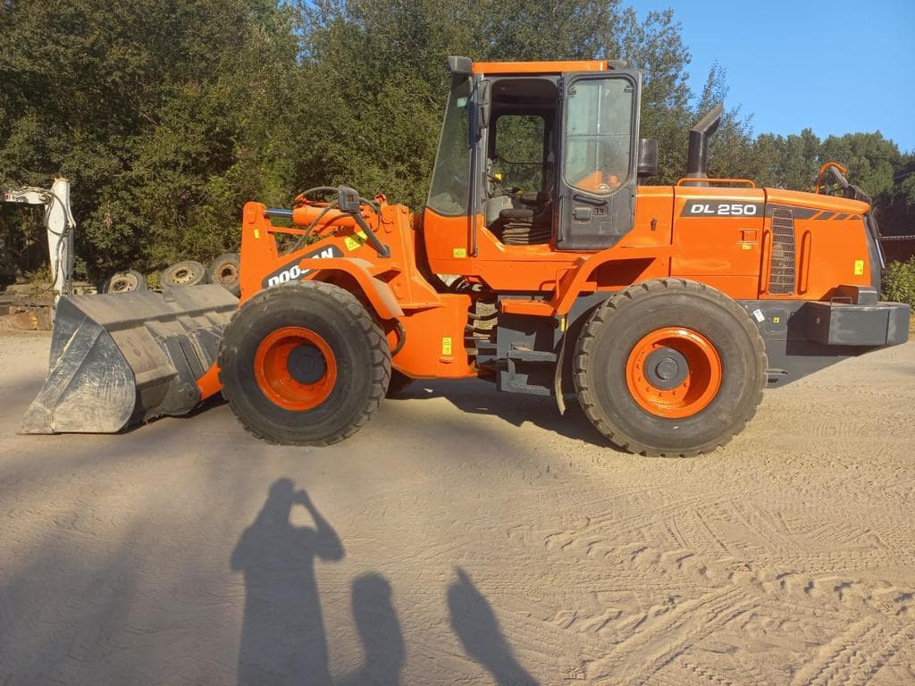Pá carregadora Doosan DL250 · Ano 2012 — imagen 15