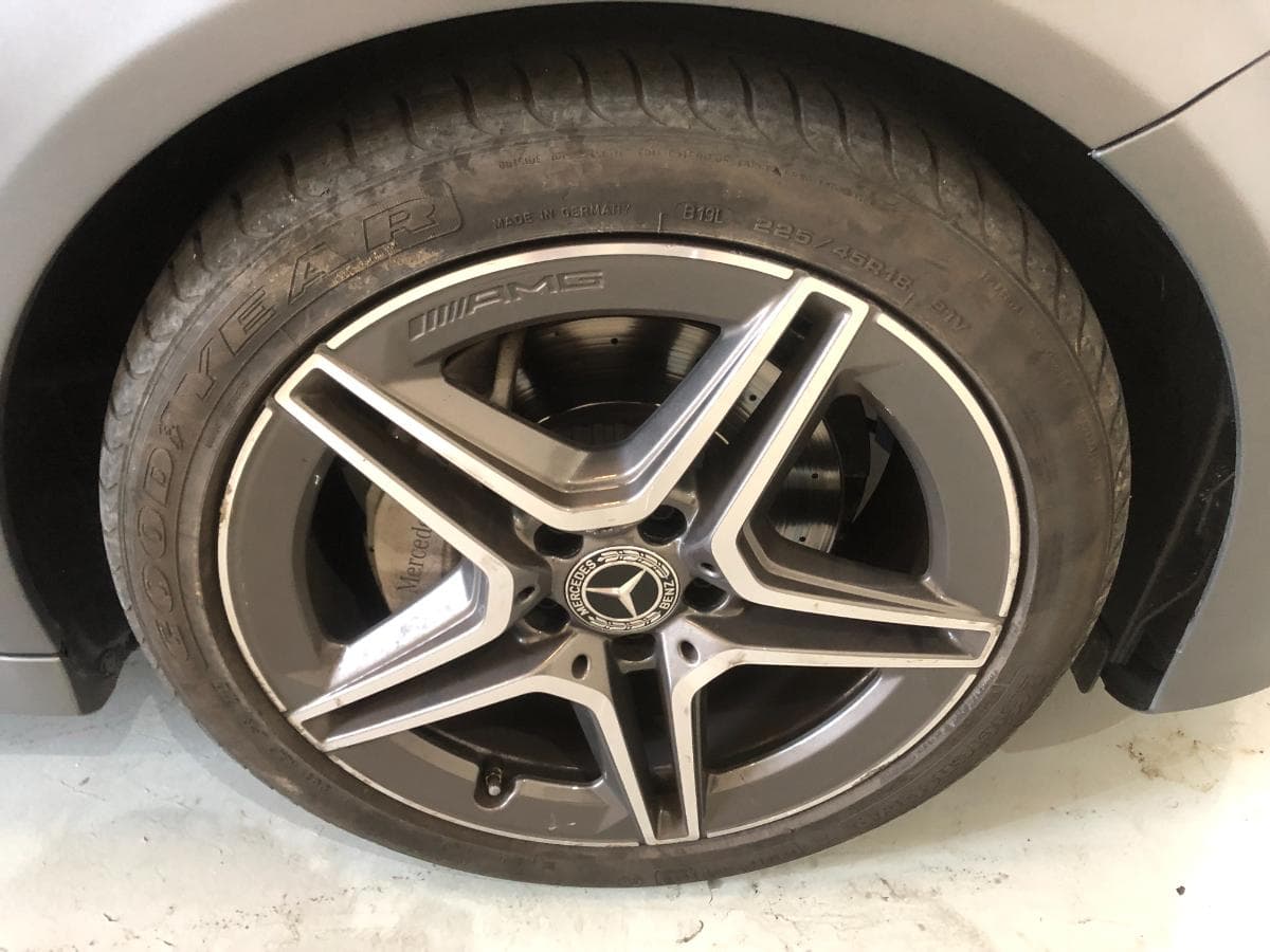 Mercedes-Benz C220D · Ano 2019 — imagen 12