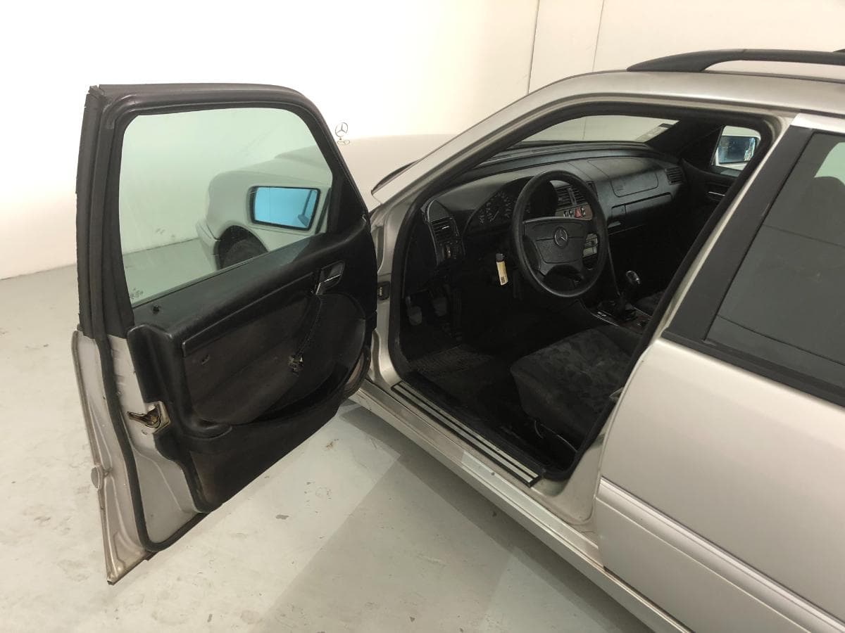 Mercedes-Benz C220 CDI · Ano 1999 — imagen 16