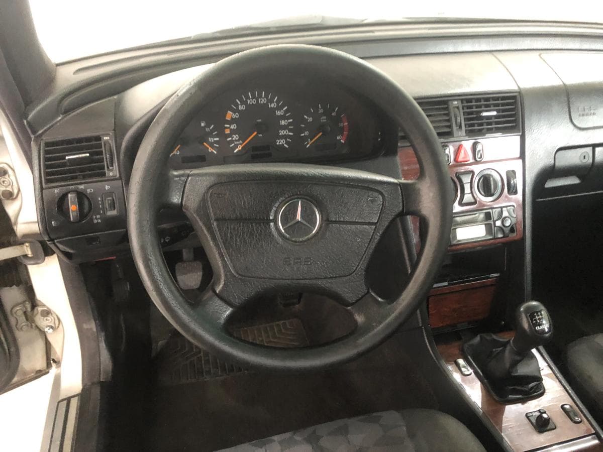 Mercedes-Benz C220 CDI · Ano 1999 — imagen 29