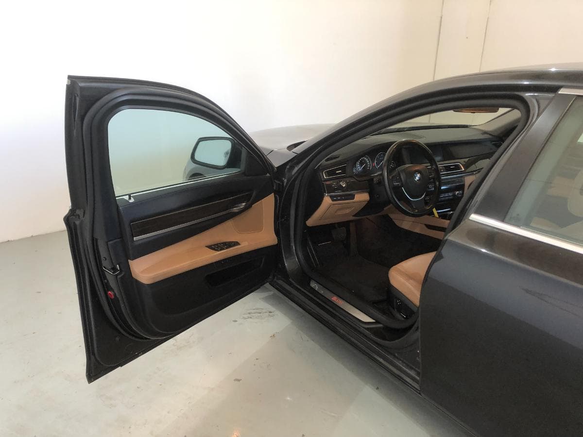 BMW 730D · Ano 2009 — imagen 17
