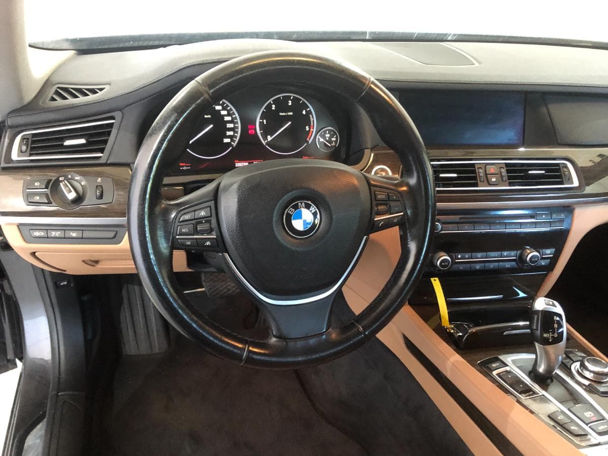 BMW 730D · Ano 2009 — imagen 31