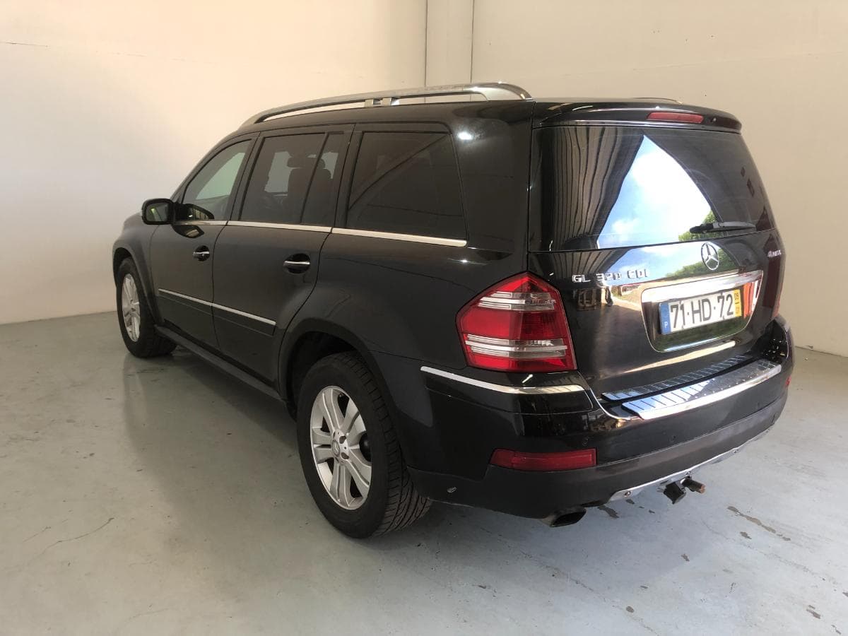 Mercedes-Benz GL 320 CDI 4 Matic · Ano 2009 — imagem 4