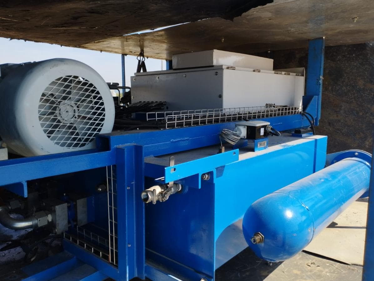 Máquina industrial Fluid Power Automático · — imagem 10