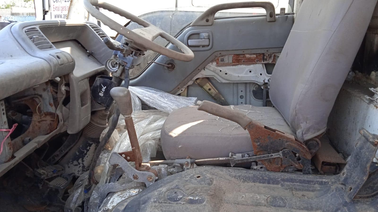 Camião Isuzu NKR 3,35M · — imagen 2