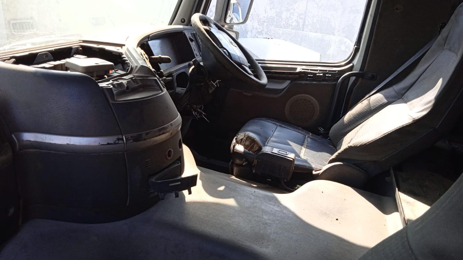 Camião Volvo FM2 12-420 · — imagem 3
