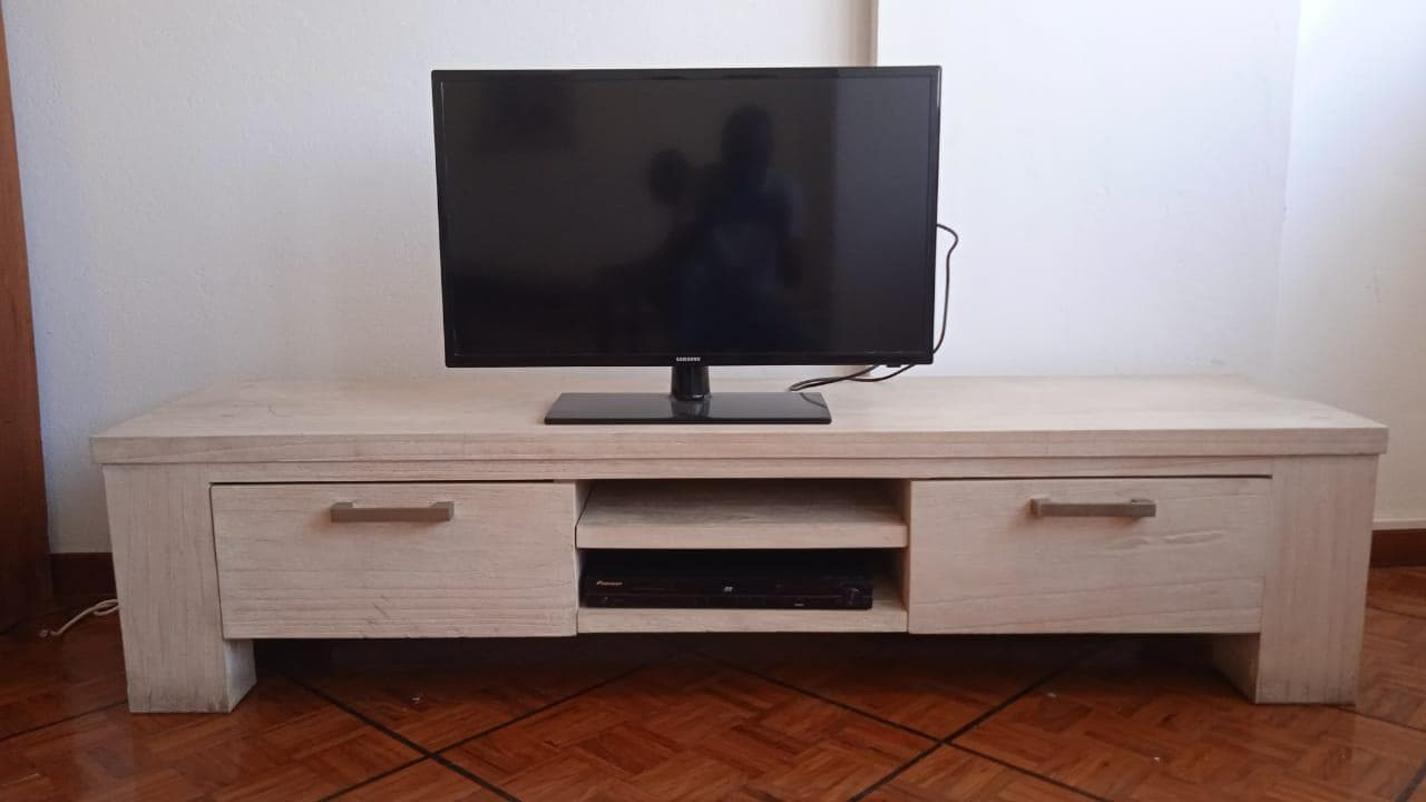 Mobiliário de Lar ·