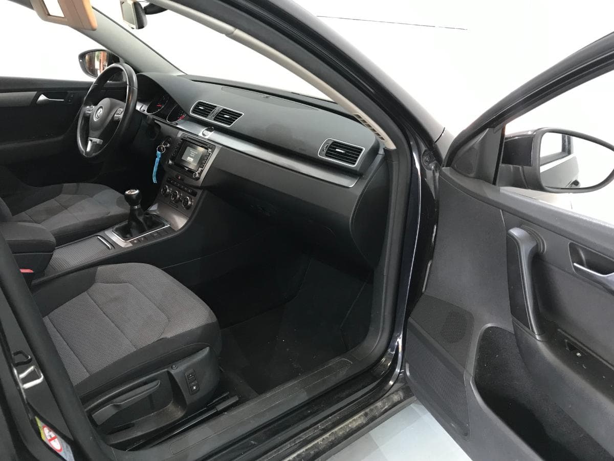Volkswagen Passat 1.6TDI · Ano 2012 — imagem 25