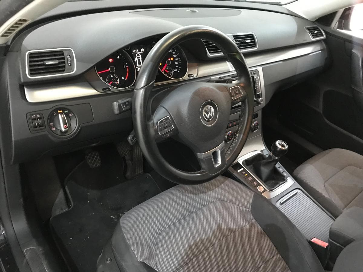 Volkswagen Passat 1.6TDI · Ano 2012 — imagem 33