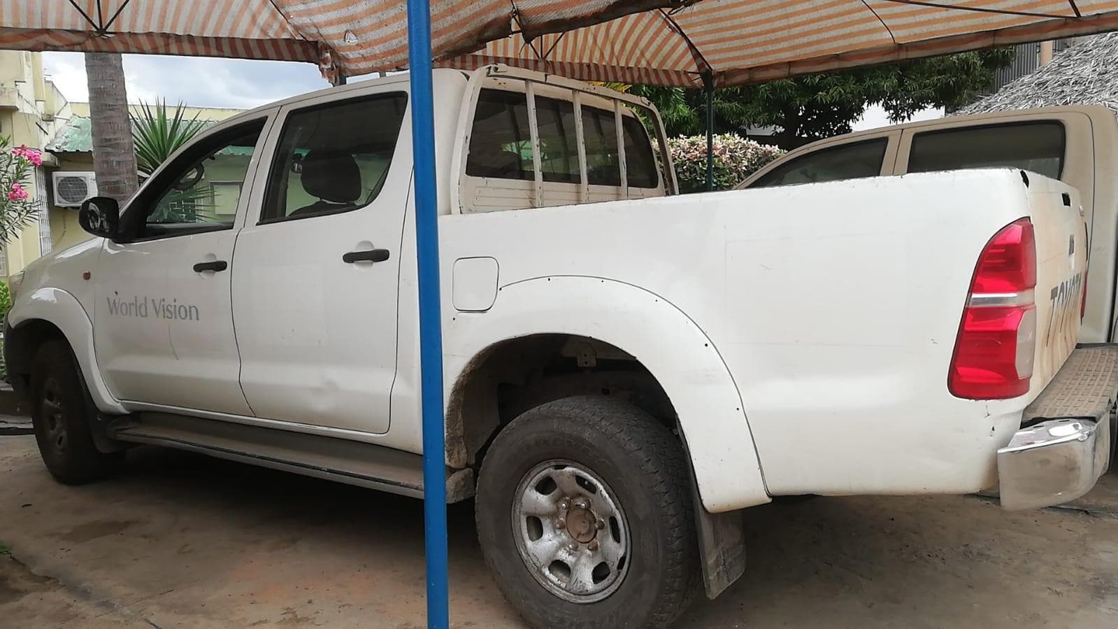 Toyota Hilux · — image 10