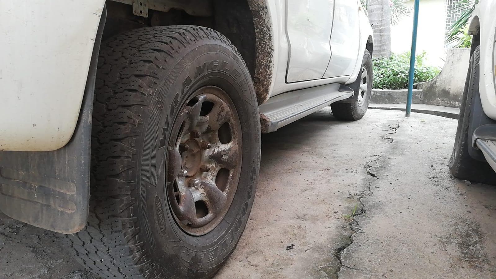 Toyota Hilux · — image 12