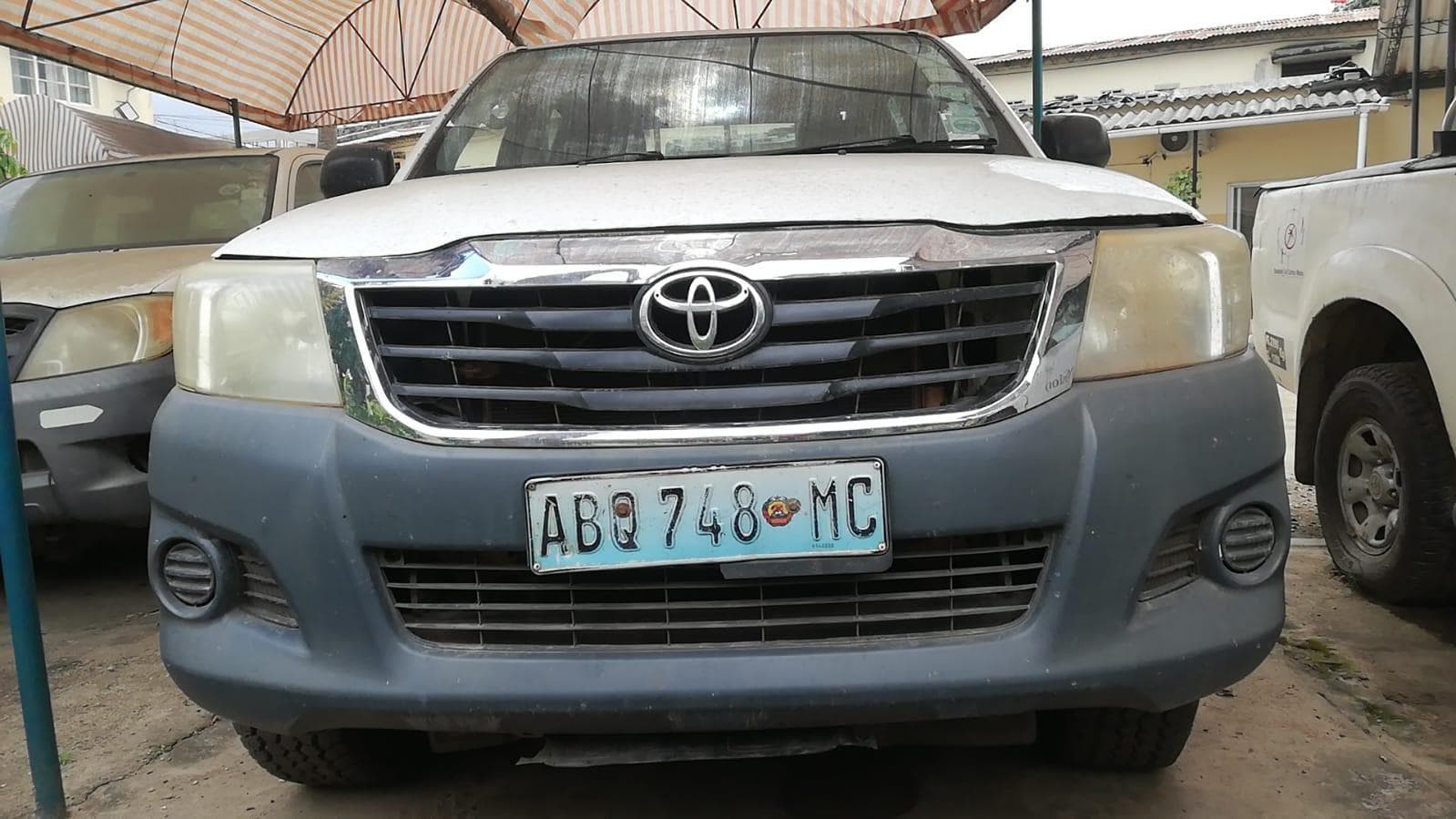 Toyota Hilux · — image 15