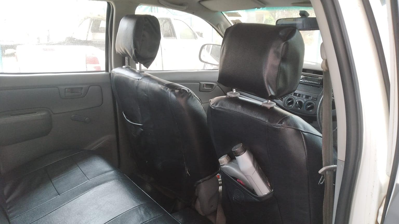 Toyota Hilux · — image 4
