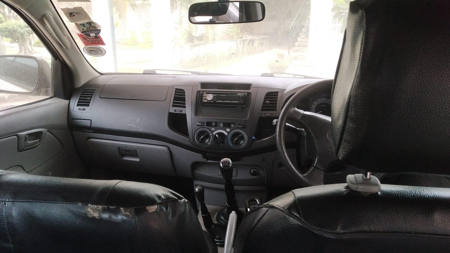 Toyota Hilux · — image 6
