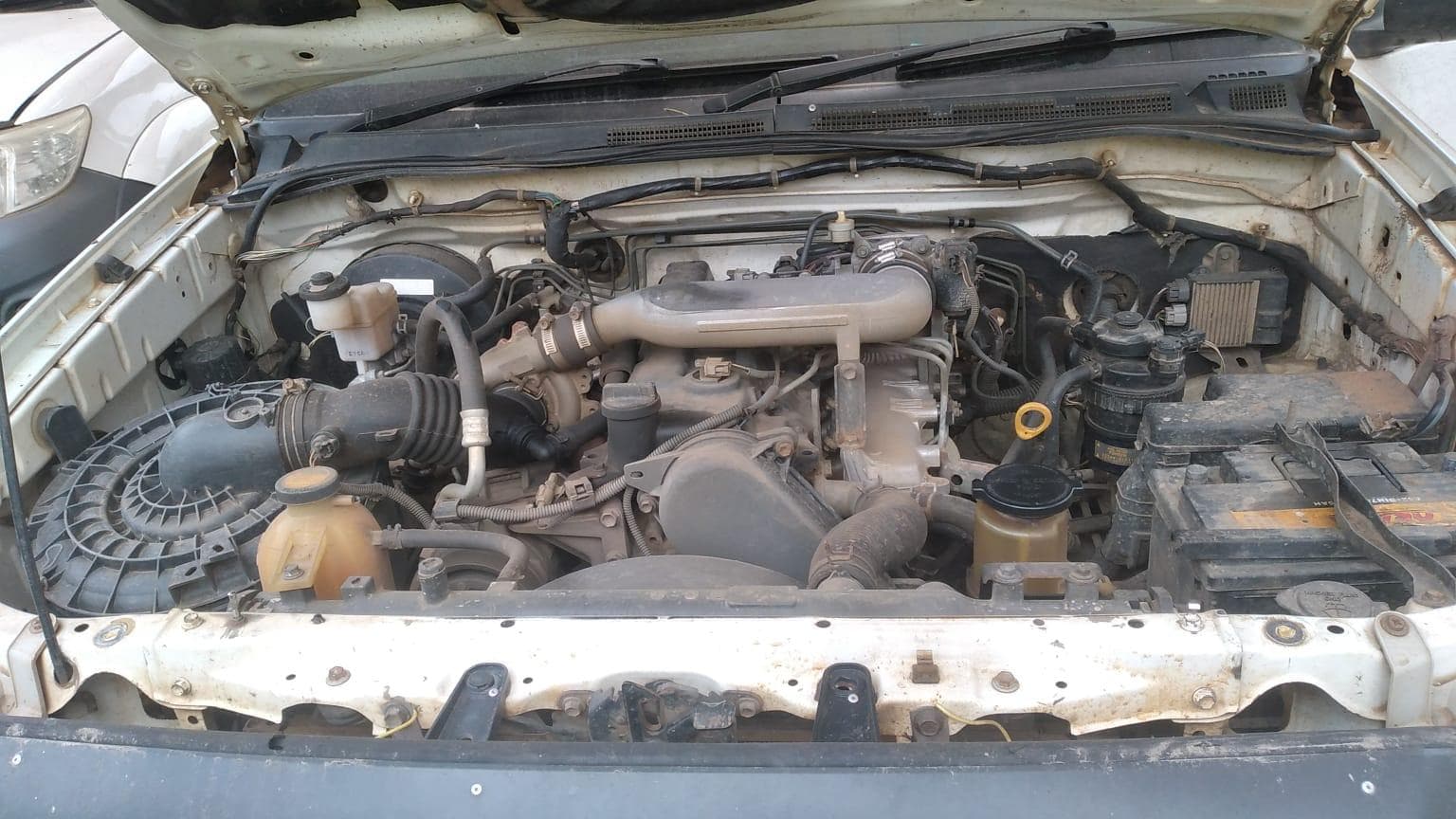 Toyota Hilux · — image 3