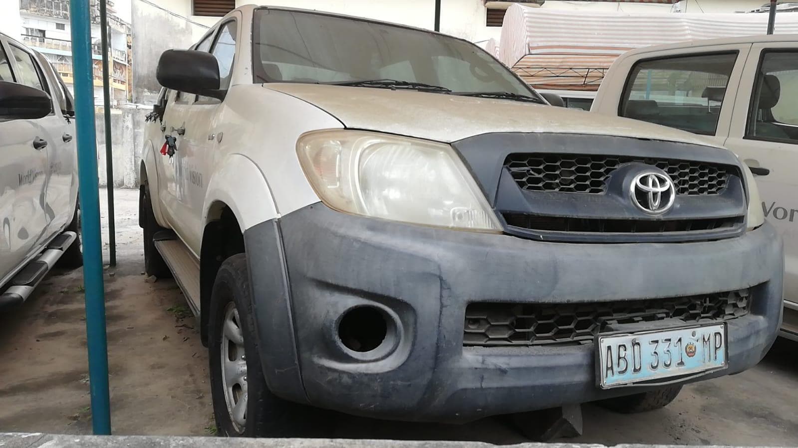 Toyota Hilux ·