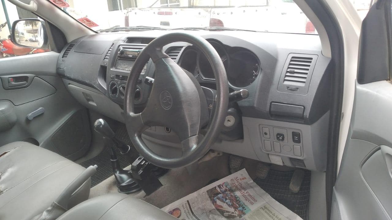 Toyota hilux D4D · — imagem 6