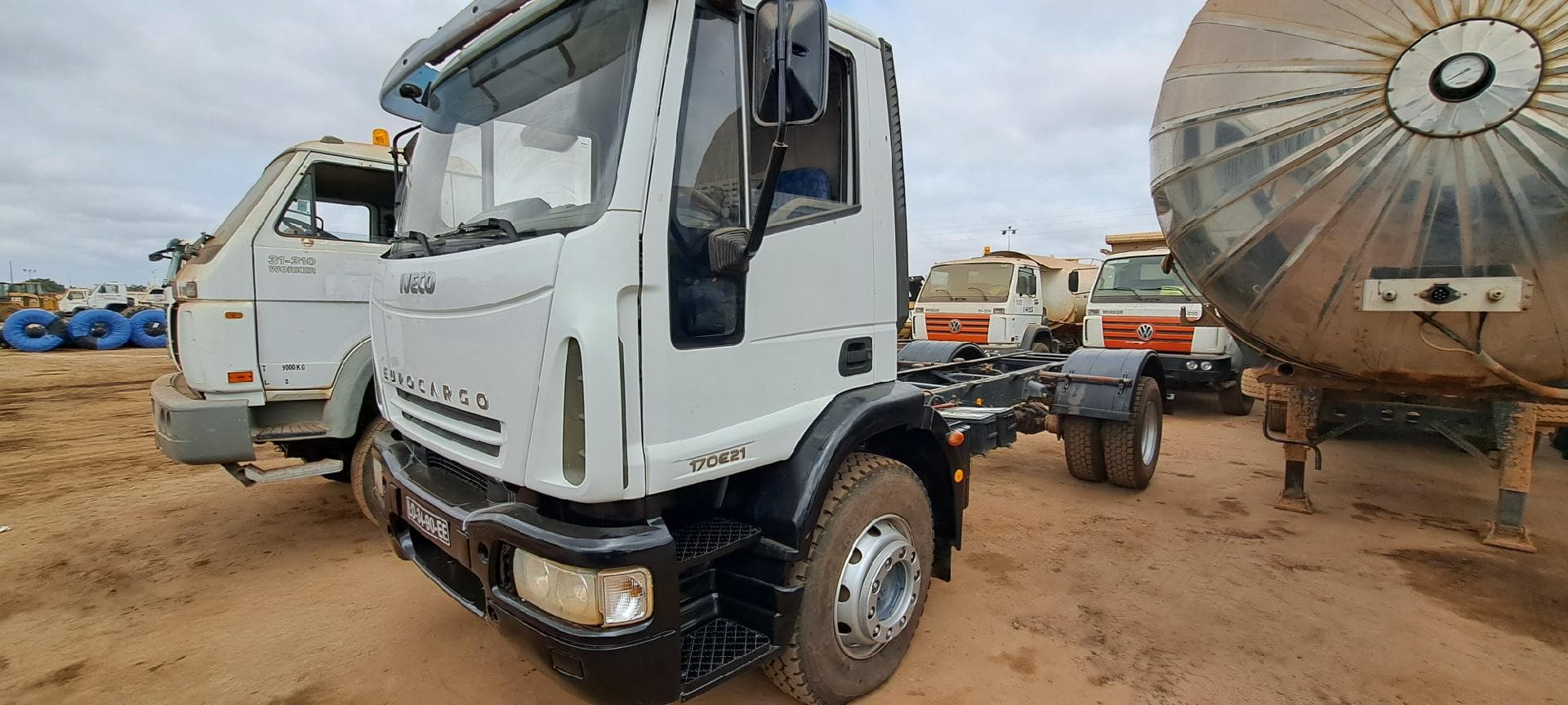 Caminhão Oficina IVECO 170E21 · Viana — imagen 1