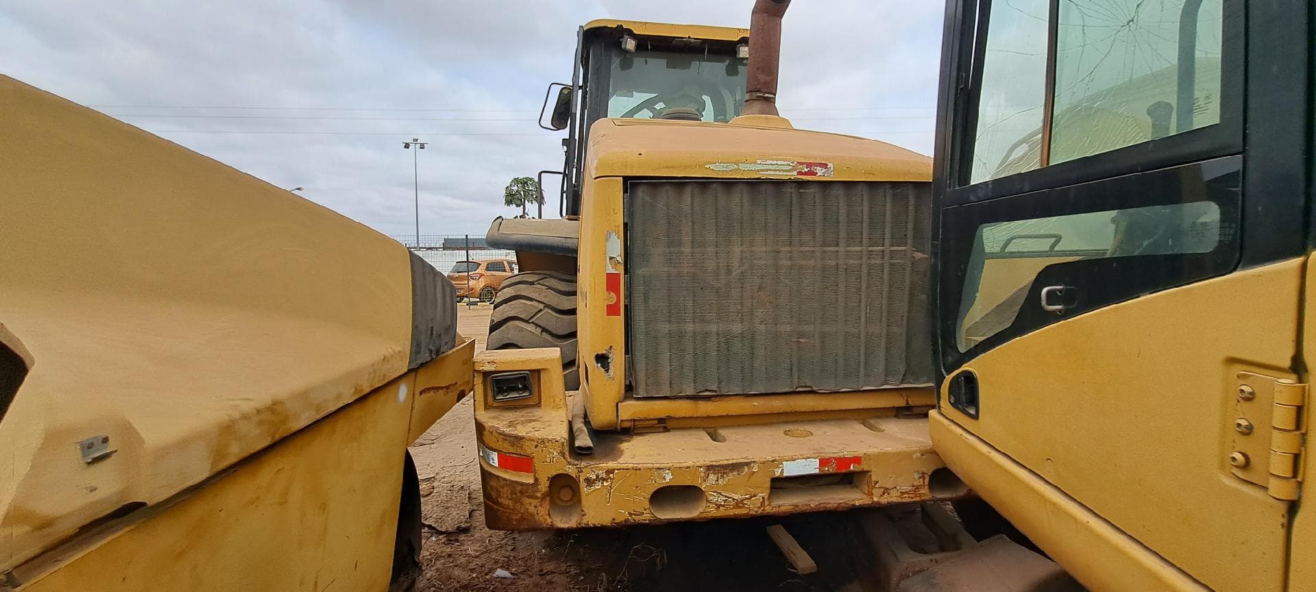 Pá Carregadora CATERPILLAR 950H · Viana — imagem 5