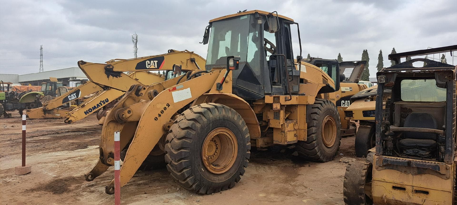 Pá Carregadora CATERPILLAR 950H · Viana — imagem 11